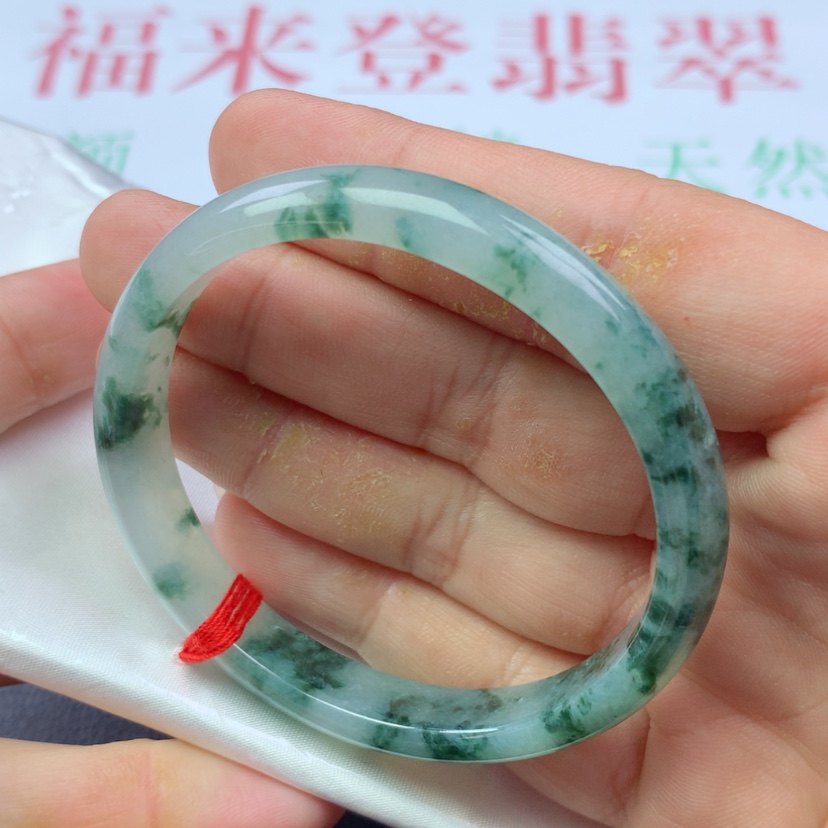 【闪购商品】翡翠手镯未镶嵌贵妃a 110350