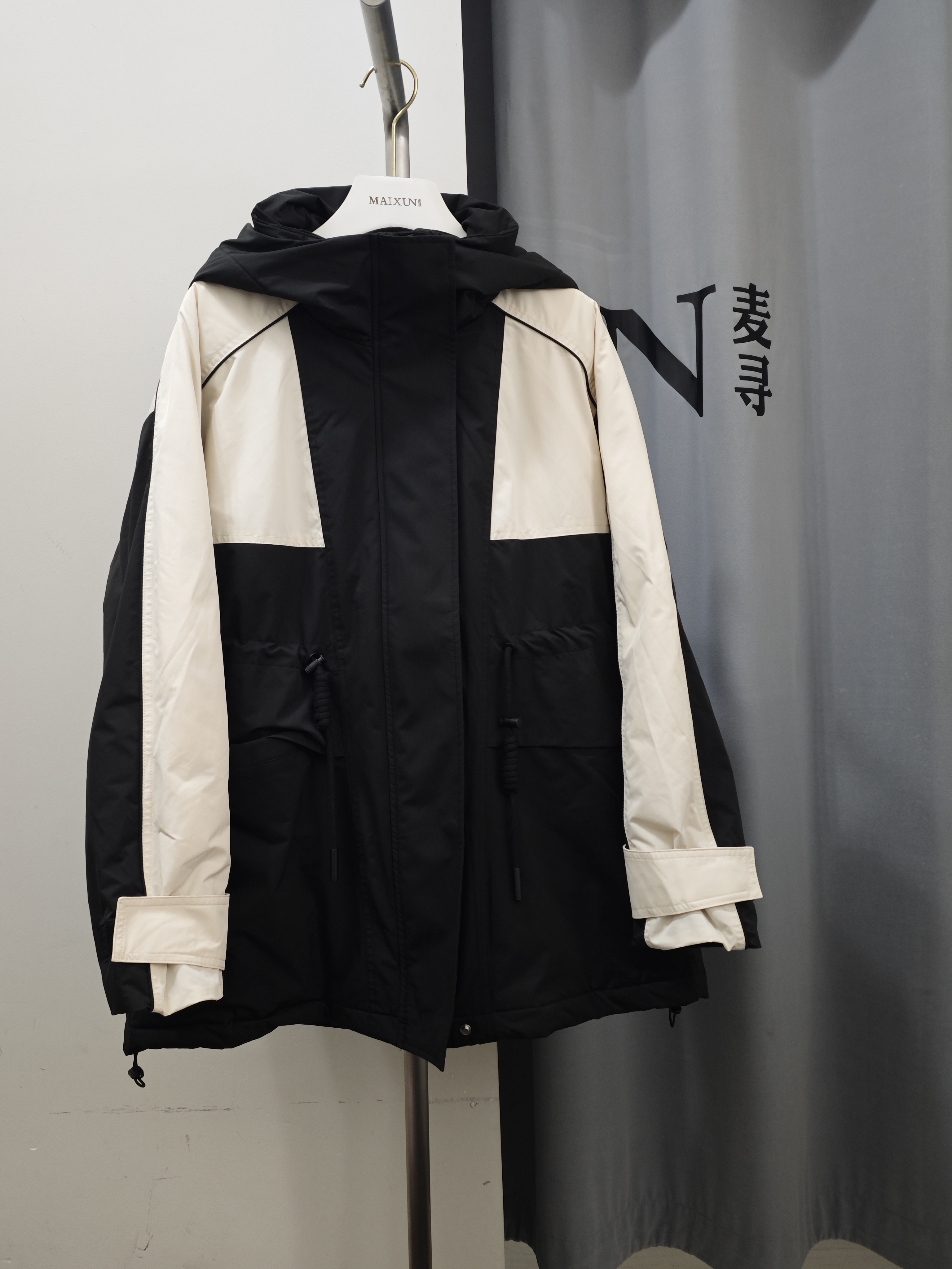 麦寻冬季新款WAMZQ003黑色中长连帽派克服外套拼接休闲款衣长74
