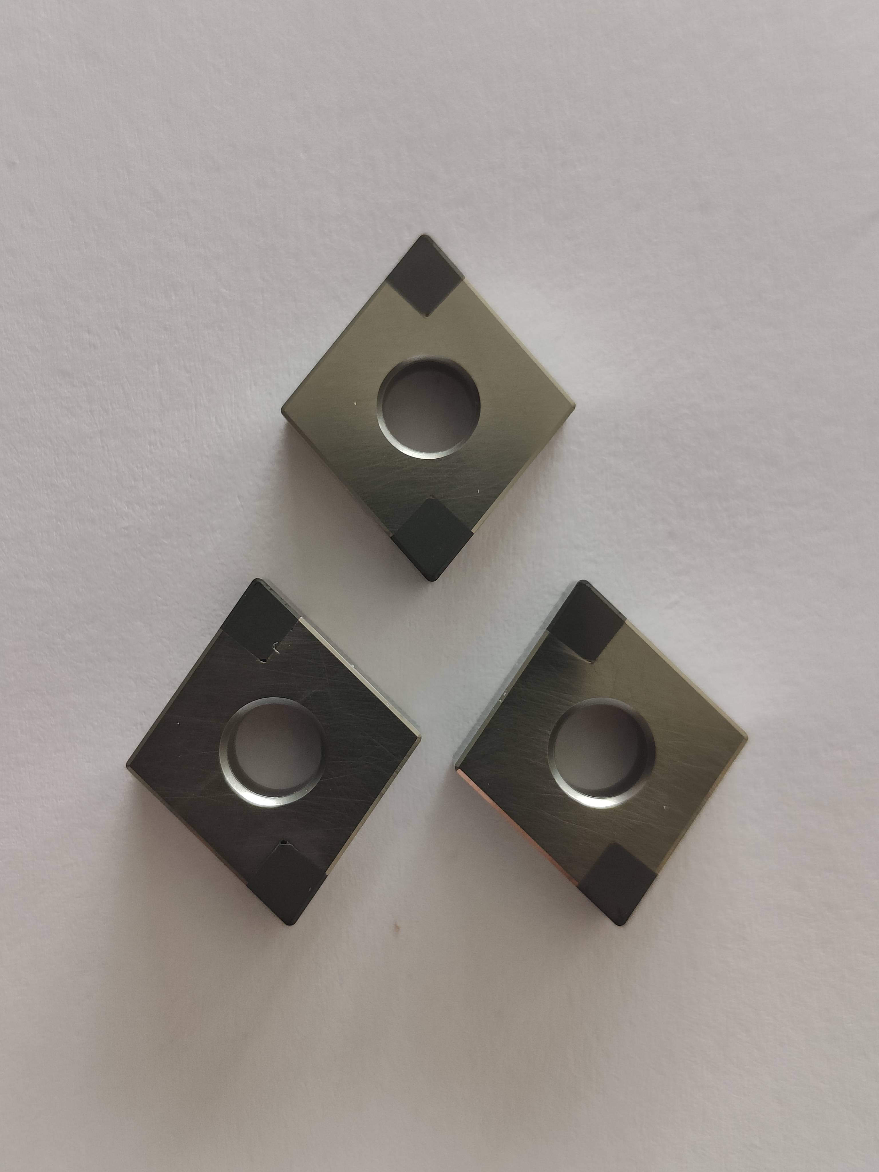 淬火菱形双面刀片加工高温合金40-65度CNMA120404/08
