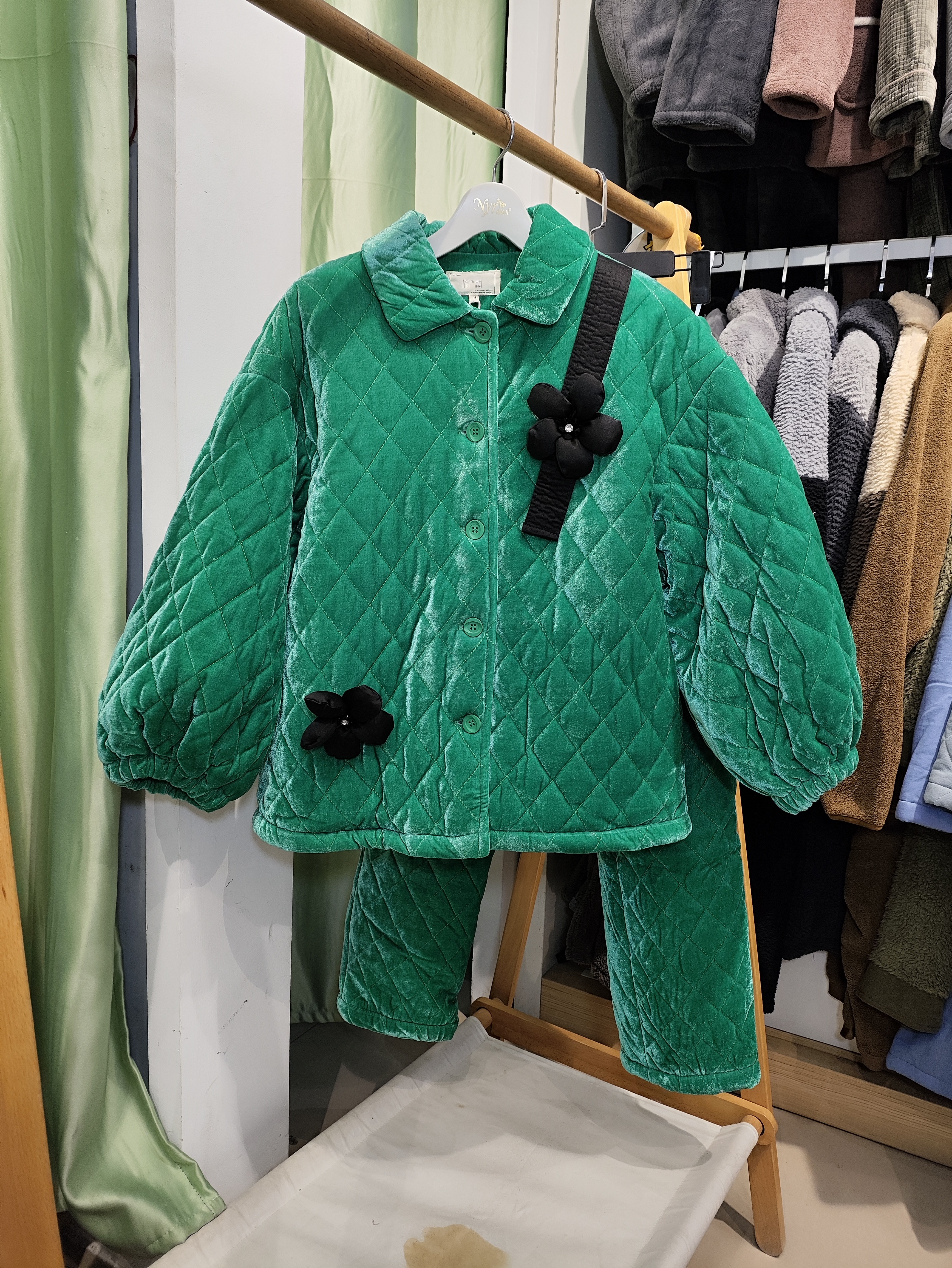 伴沫女士冬季金丝绒加厚加绒家居服保暖可外穿睡衣套装