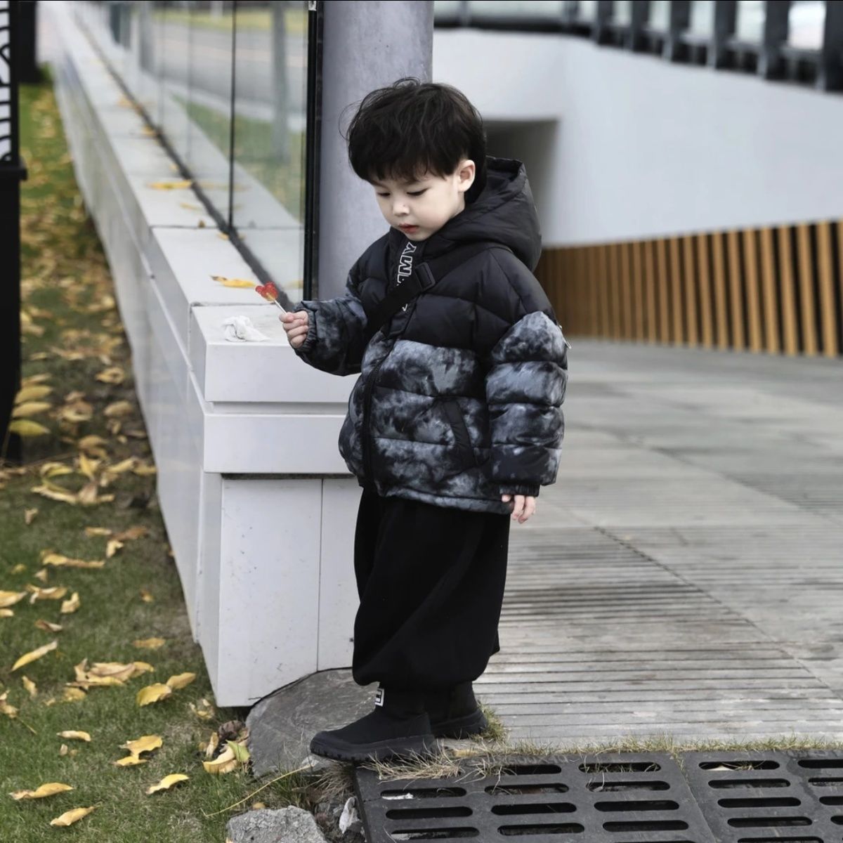 巴拉巴拉冬季儿童棉服洋气冬装2023新款宝宝外套男女童加厚扎染拼