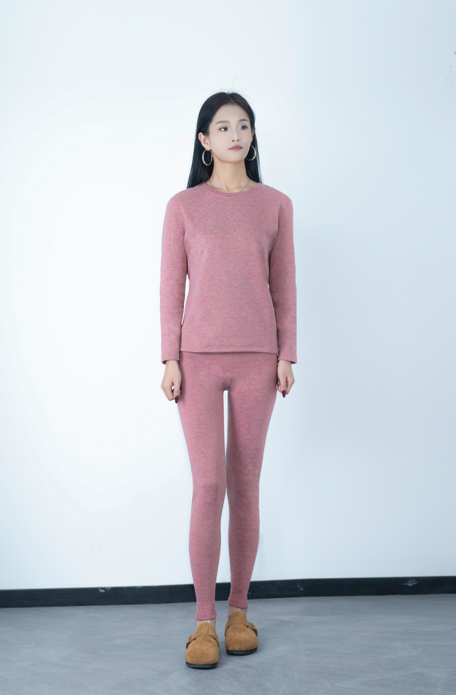 2024秋冬新款时尚保暖打底套装女圆领镜面磨毛秋衣秋裤