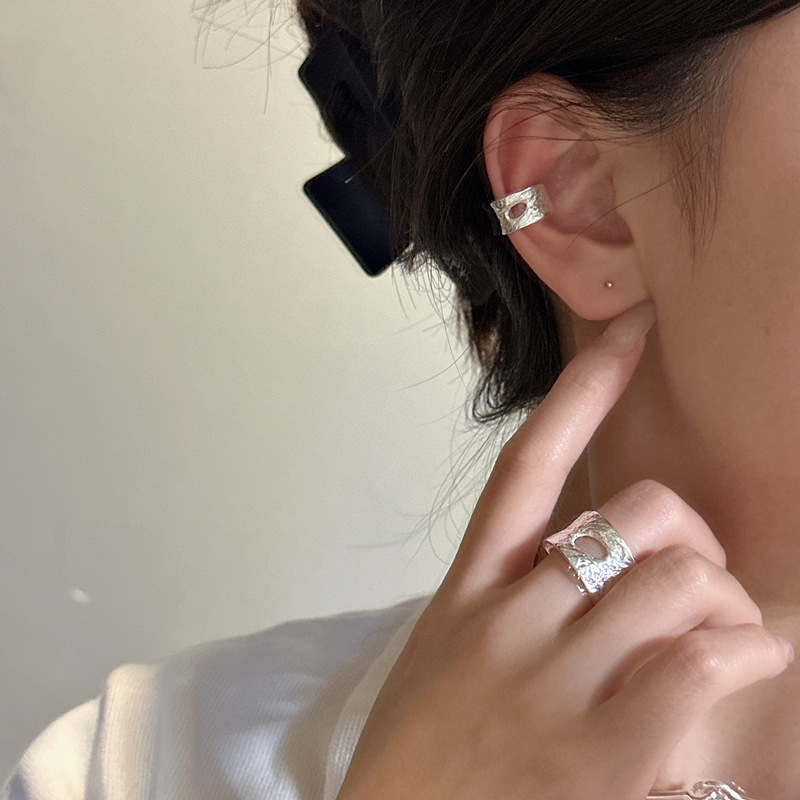 925银耳饰 925银耳饰耳饰S925纯银小众肌理耳骨夹戒指韩国款洋气
