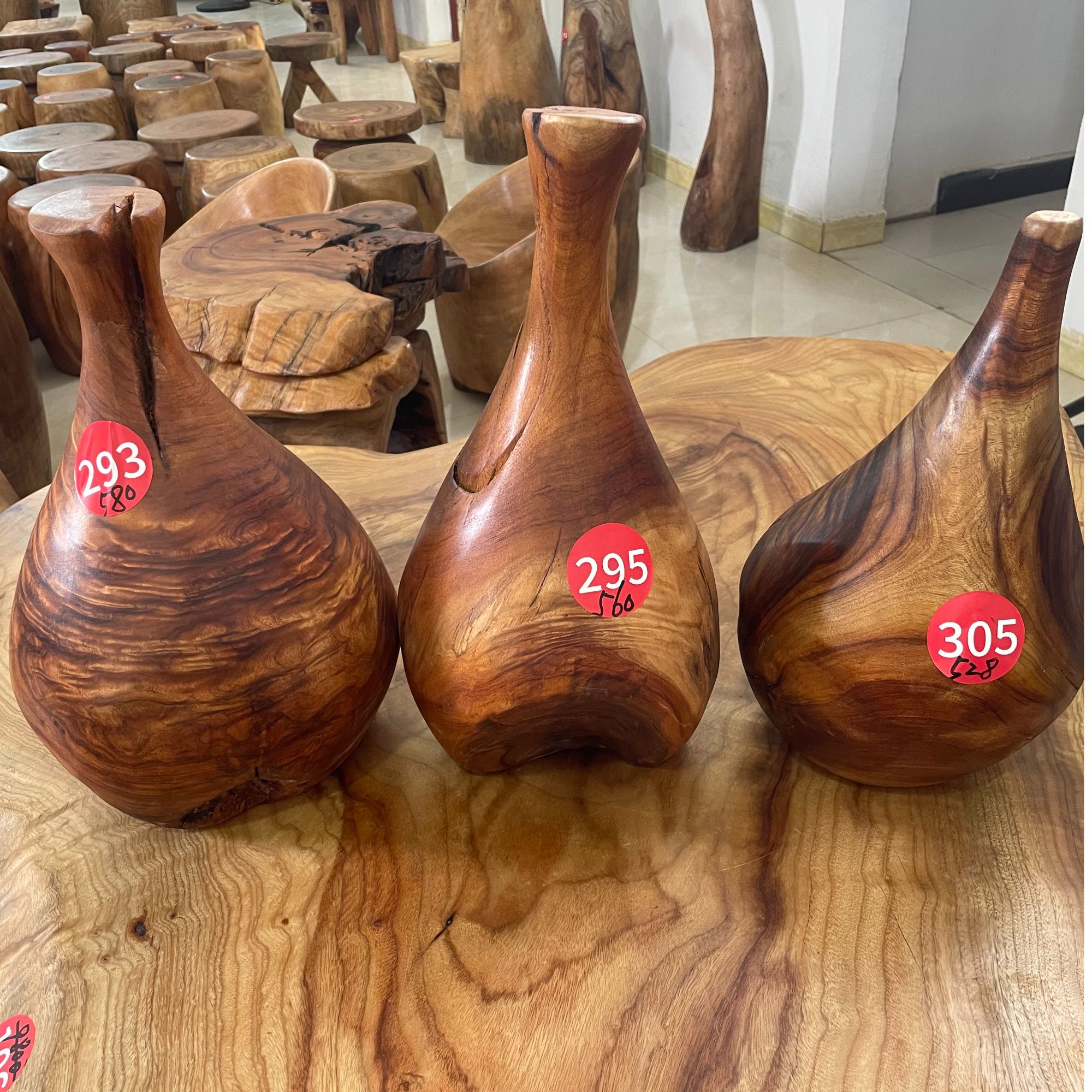 香樟木根雕工厂直销无拼接一体式花瓶原木古樟宝瓶