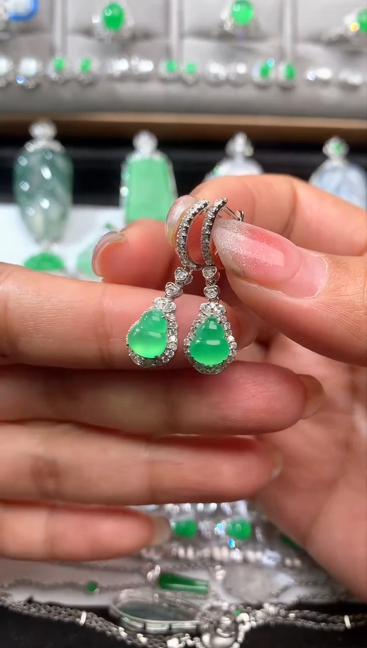 【闪购商品】翡翠耳饰18K金镶嵌翡翠