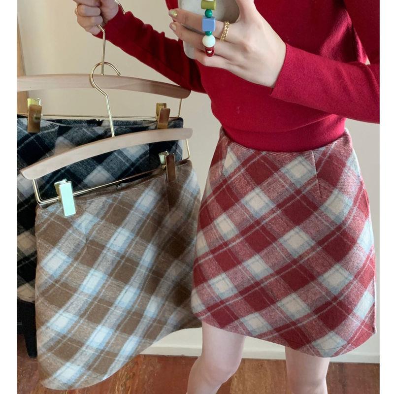 新款复古毛呢格子半身裙女2023秋冬高腰显瘦a字短裙防走光格纹包