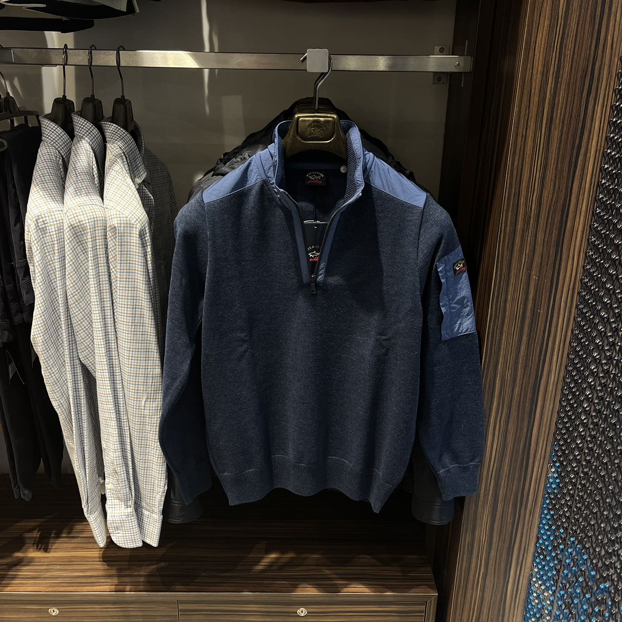 保鲨 不退换 男士蓝色半拉链毛衣 下单联系客服