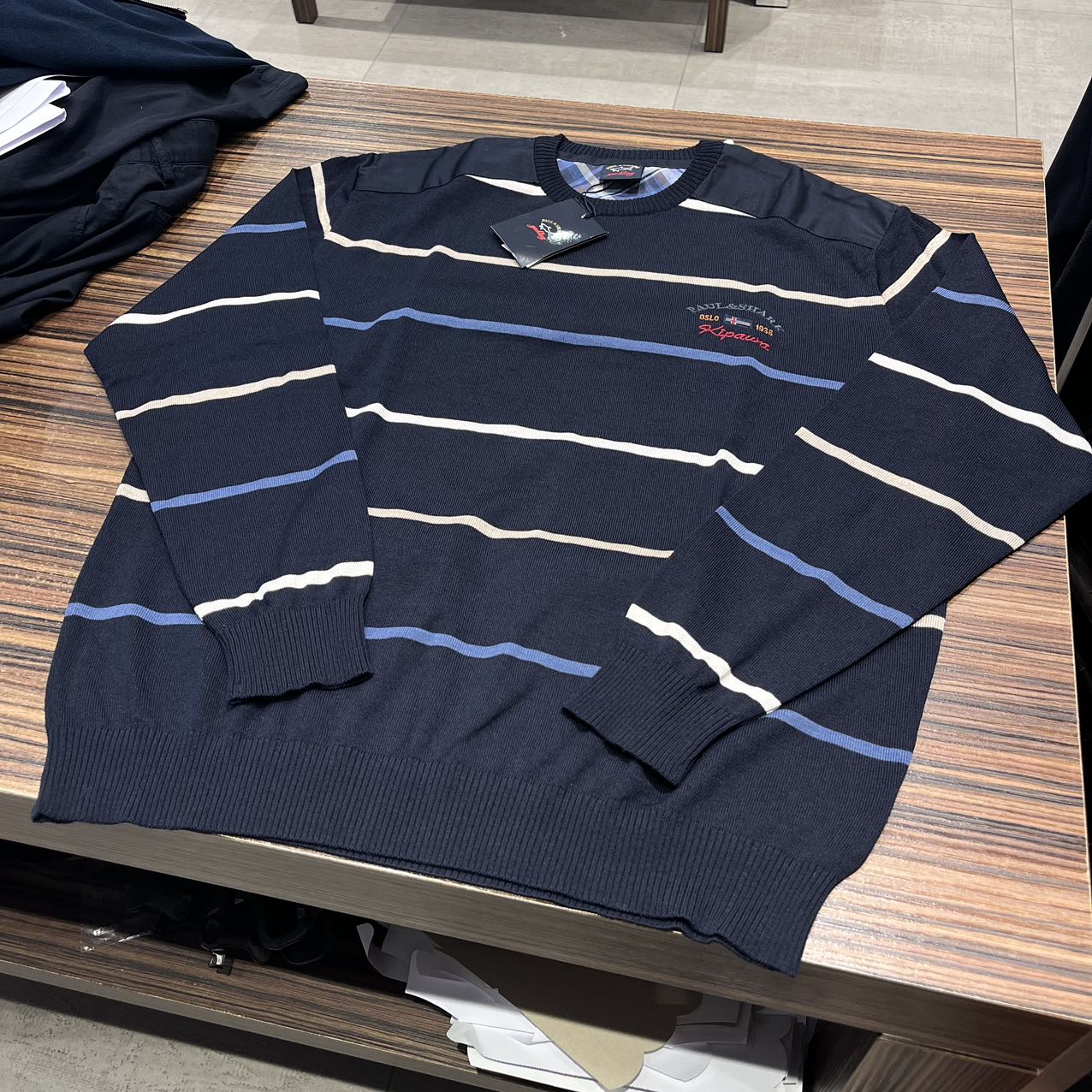 保鲨 不退换  男士kpw条纹圆领毛衣  下单联系客服