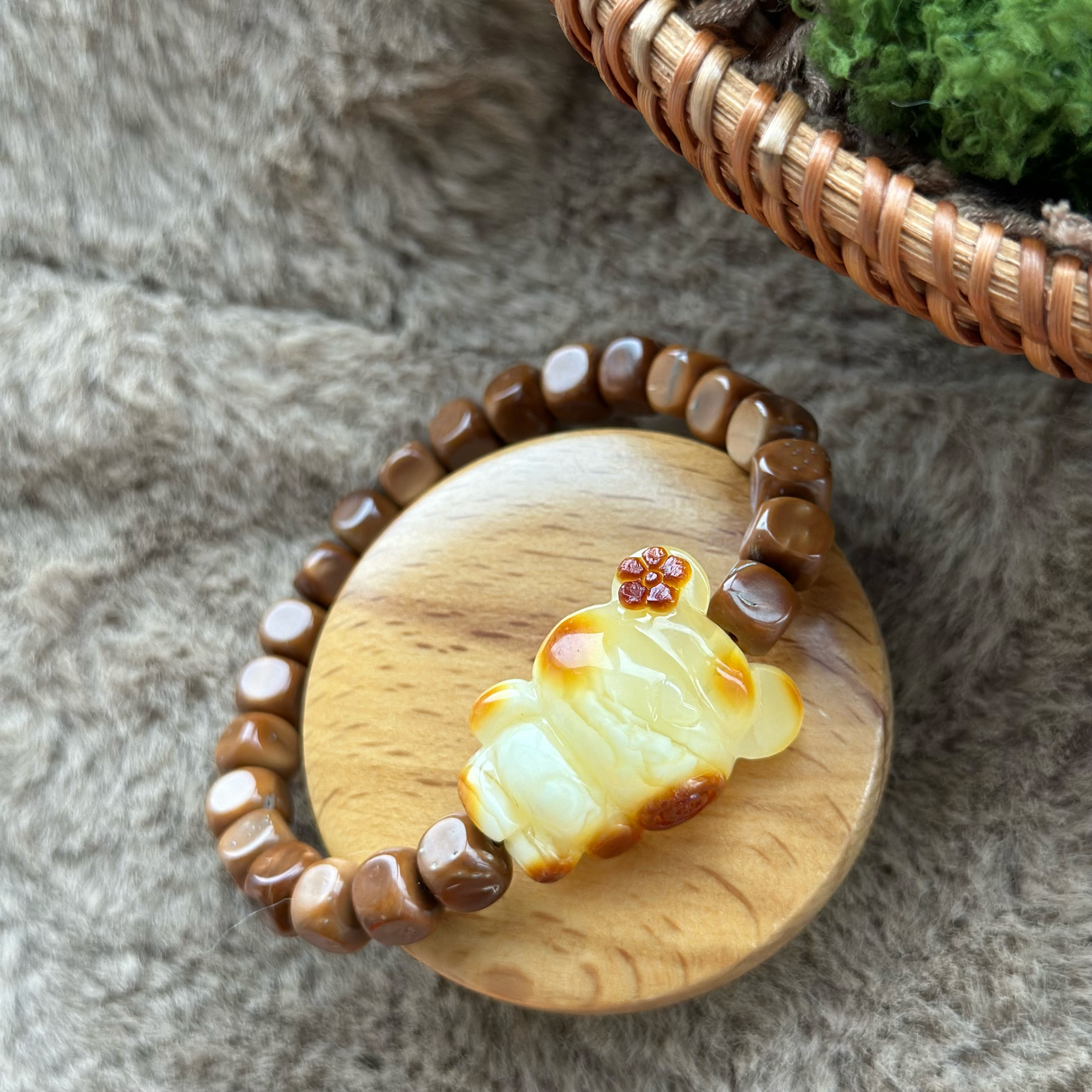 吉月蜜蜡花蜡小熊库克六方极简手串