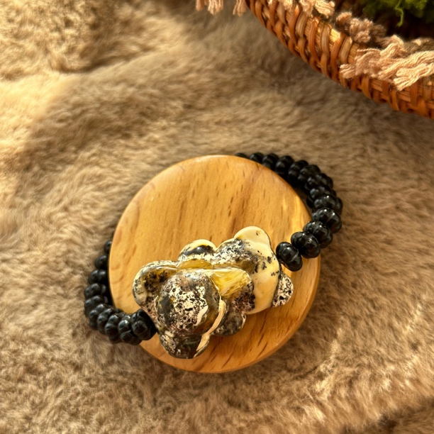 吉月蜜蜡奥利奥抱抱熊花花熊椰蒂极简款手串