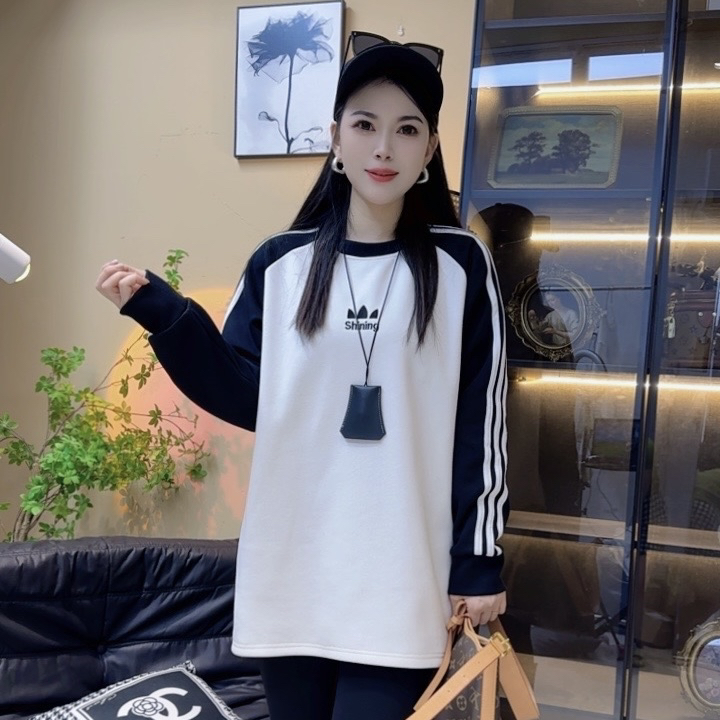 圆领套头撞色插肩袖三条杠卫衣女2024秋季新款休闲风宽松显瘦上衣