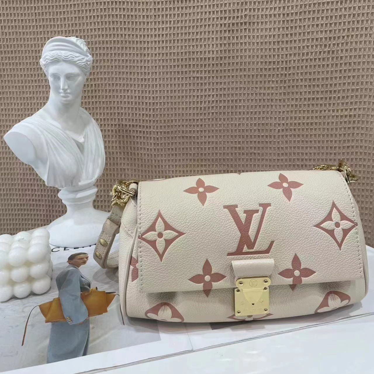 全新未使用 LouisVuitton/路易威登 新款挚爱草莓牛奶/公价/严选