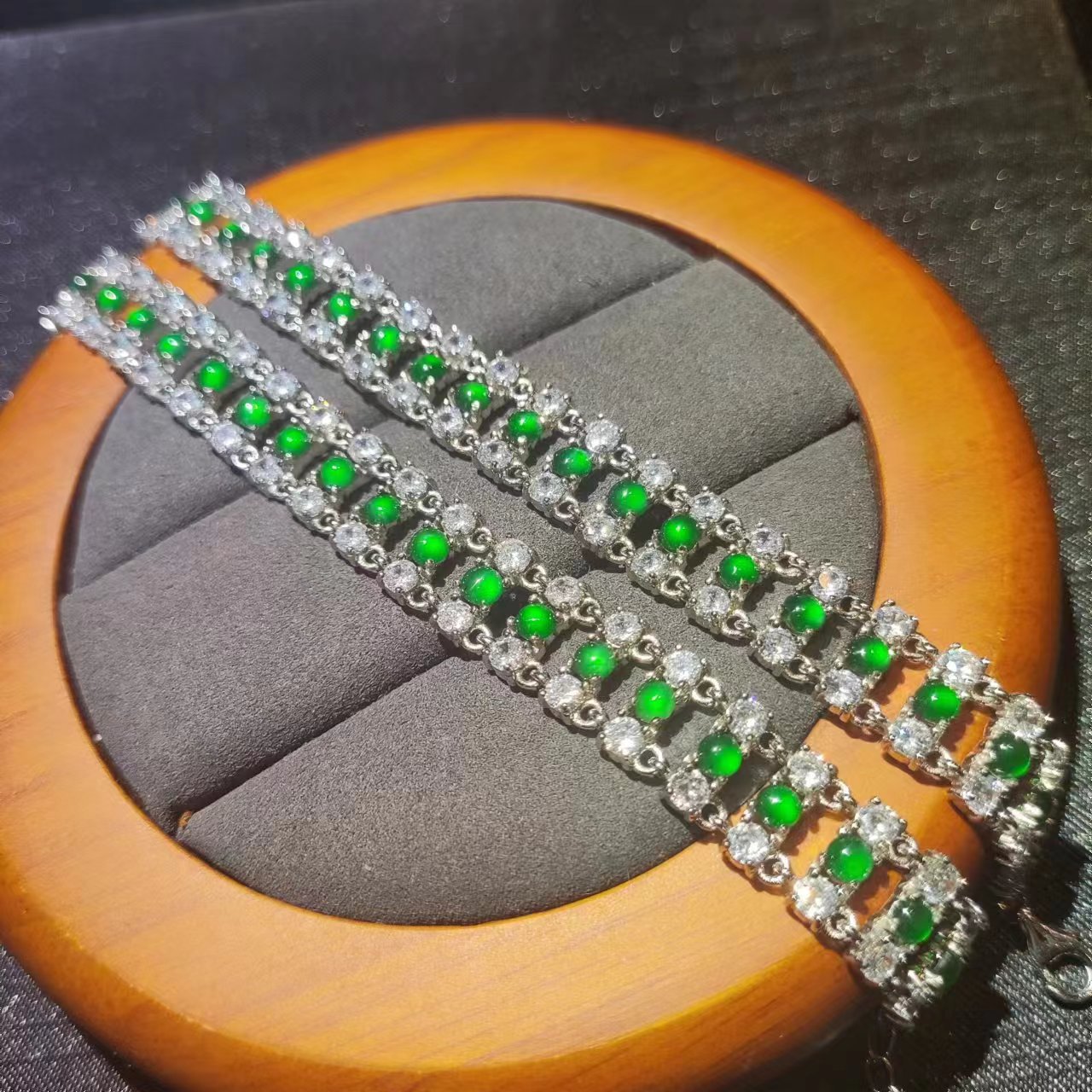 四会天然翡翠3261/50939满色蛋面手链s925银镶嵌设计多样性发其一