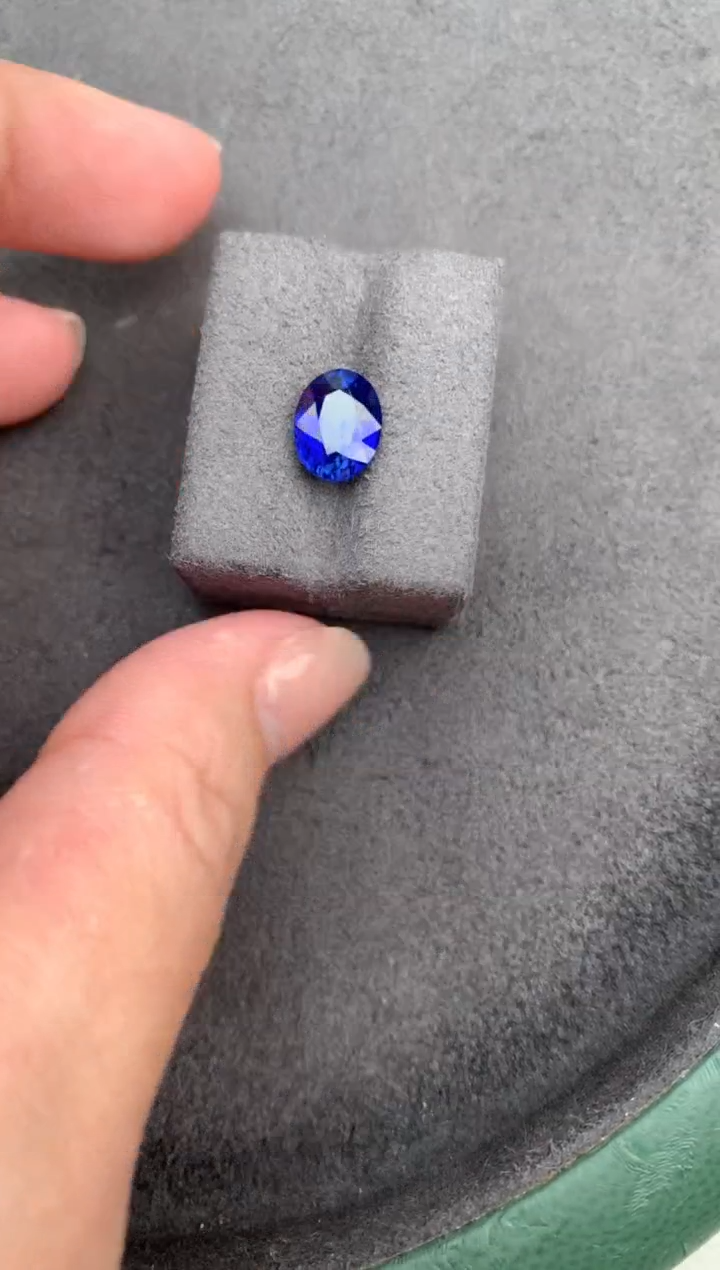 【闪购商品】蓝宝石裸石未镶嵌2.8ct皇家蓝蓝宝石