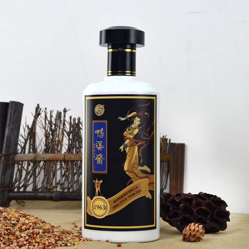 鸭溪贵州老八大名窖500ML饮酒酱酒发酵酱香型53度500ml