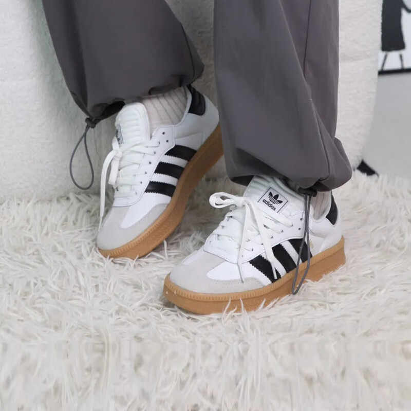 阿迪三叶草SAMBA通款经典厚底运动鞋小白鞋面包鞋「T头鞋」IE1377