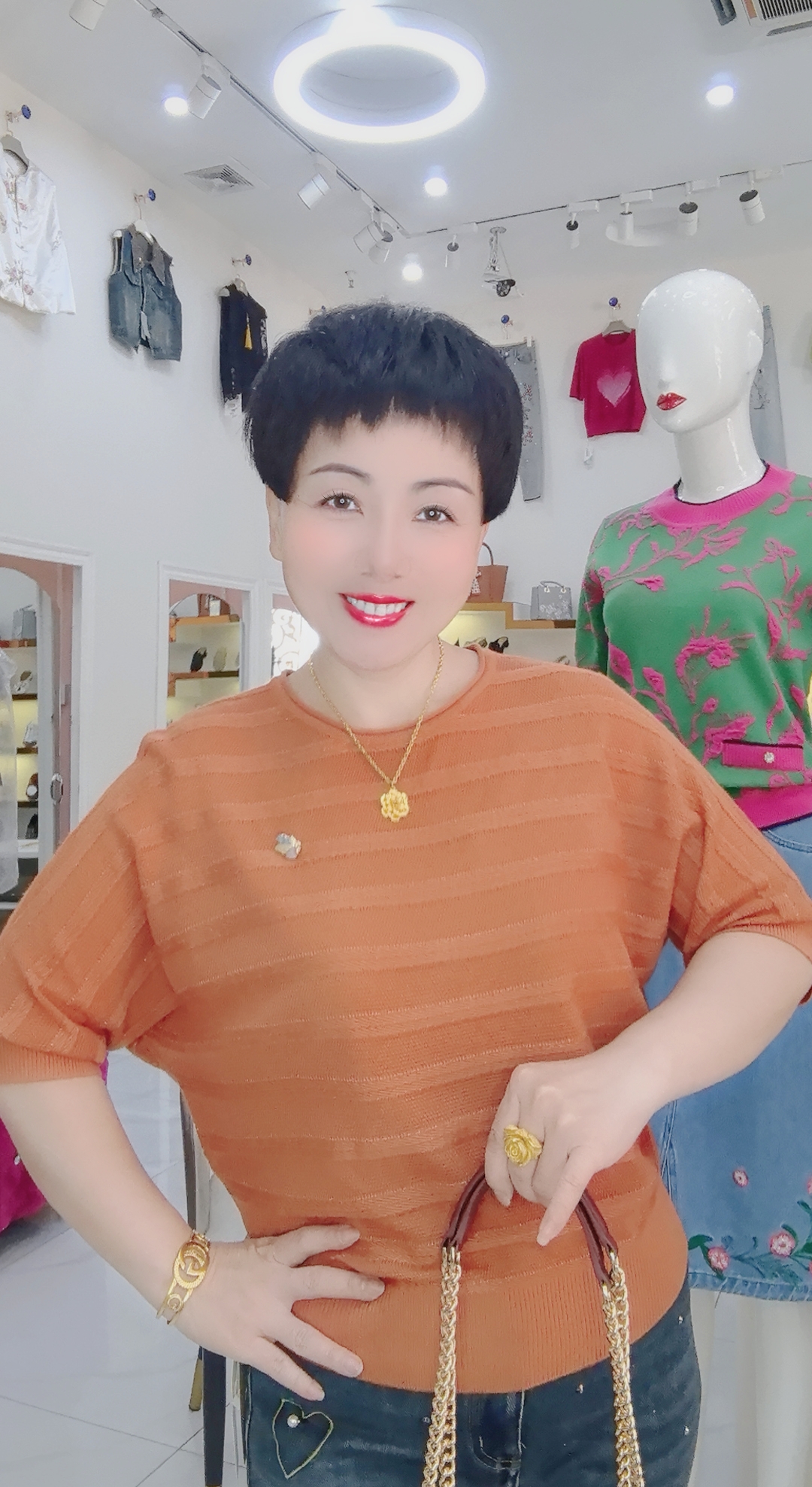 366  简约百搭圆领中袖羊毛衫