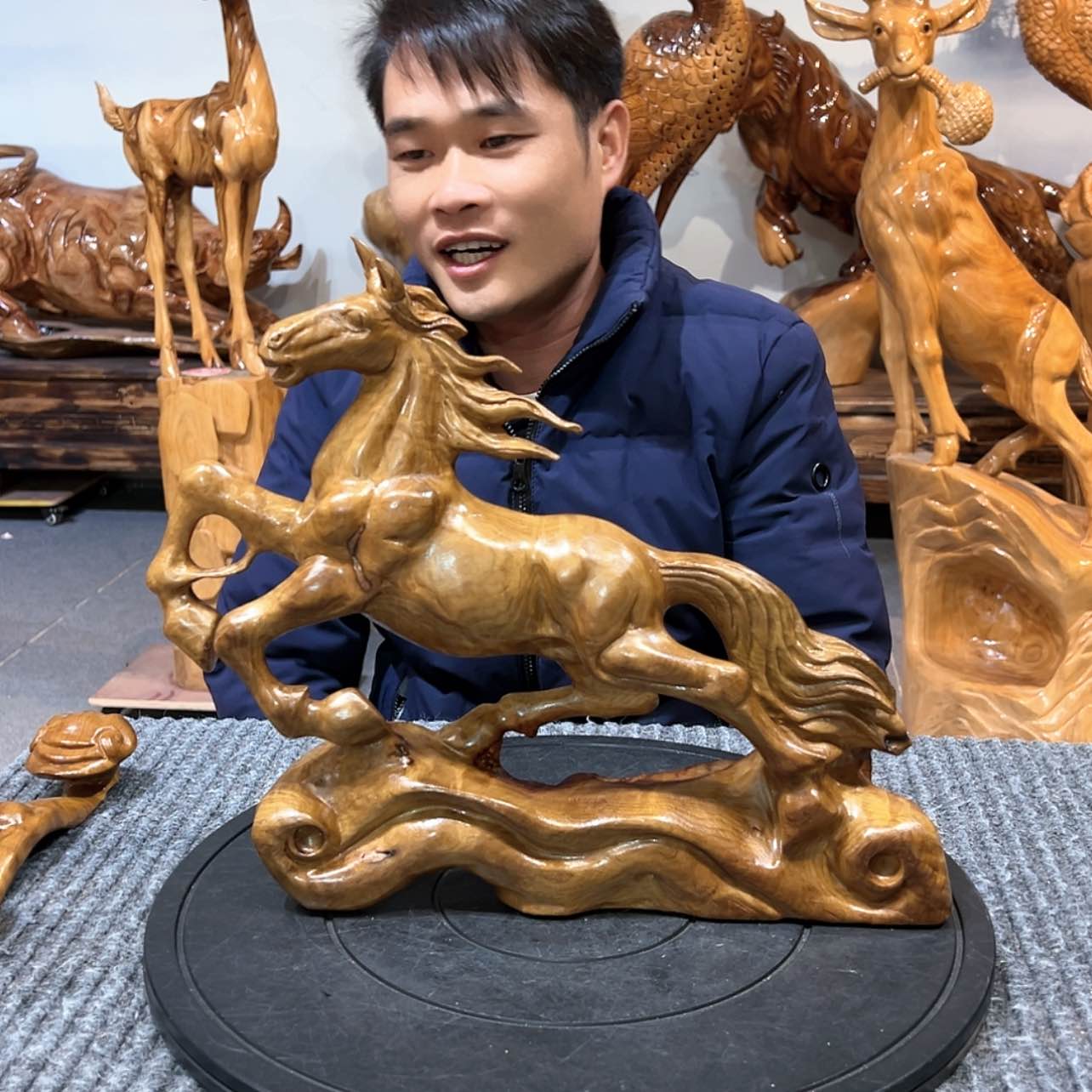 【闪购商品】香樟木根雕?****?