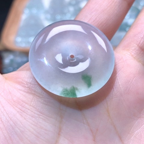 翡翠颈饰未镶嵌冰种飘花平安扣