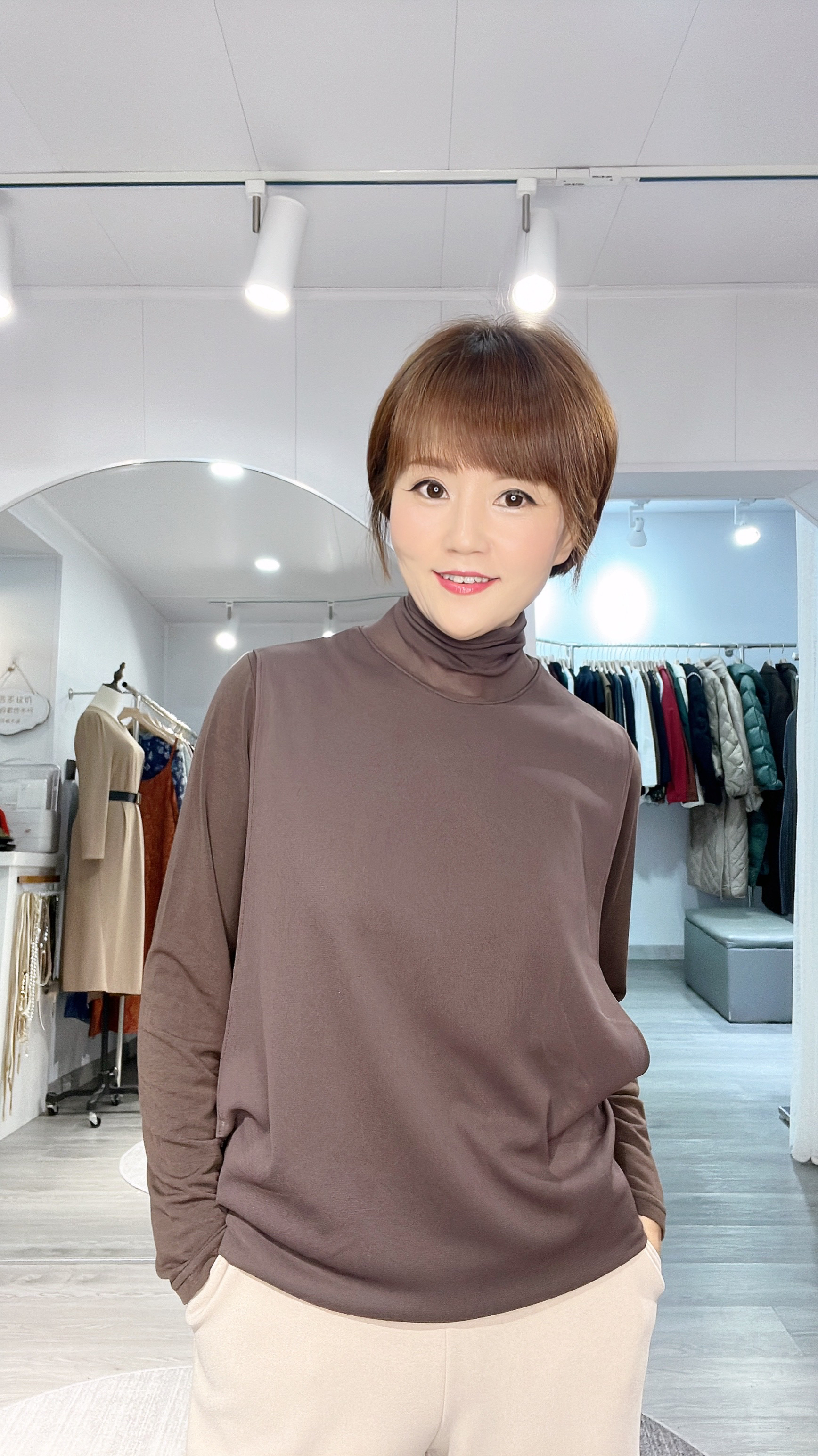 马甲一体加绒网纱领打底衫