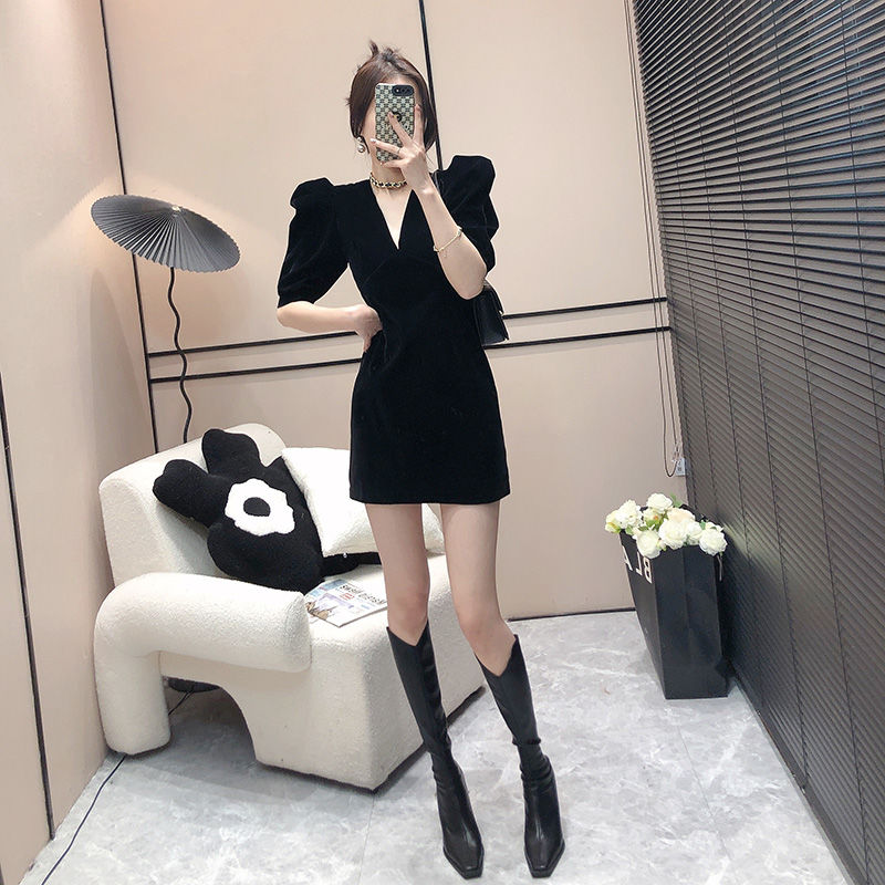 高级感大牌泡泡袖V领法式连衣裙女2023春夏新款气质御姐装A字裙