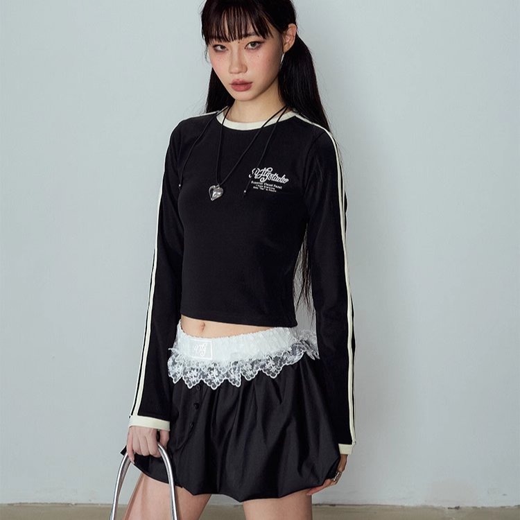 AJPG 【运动胶囊系列】三条杠短款学院风辣妹修身长袖花苞裙套装