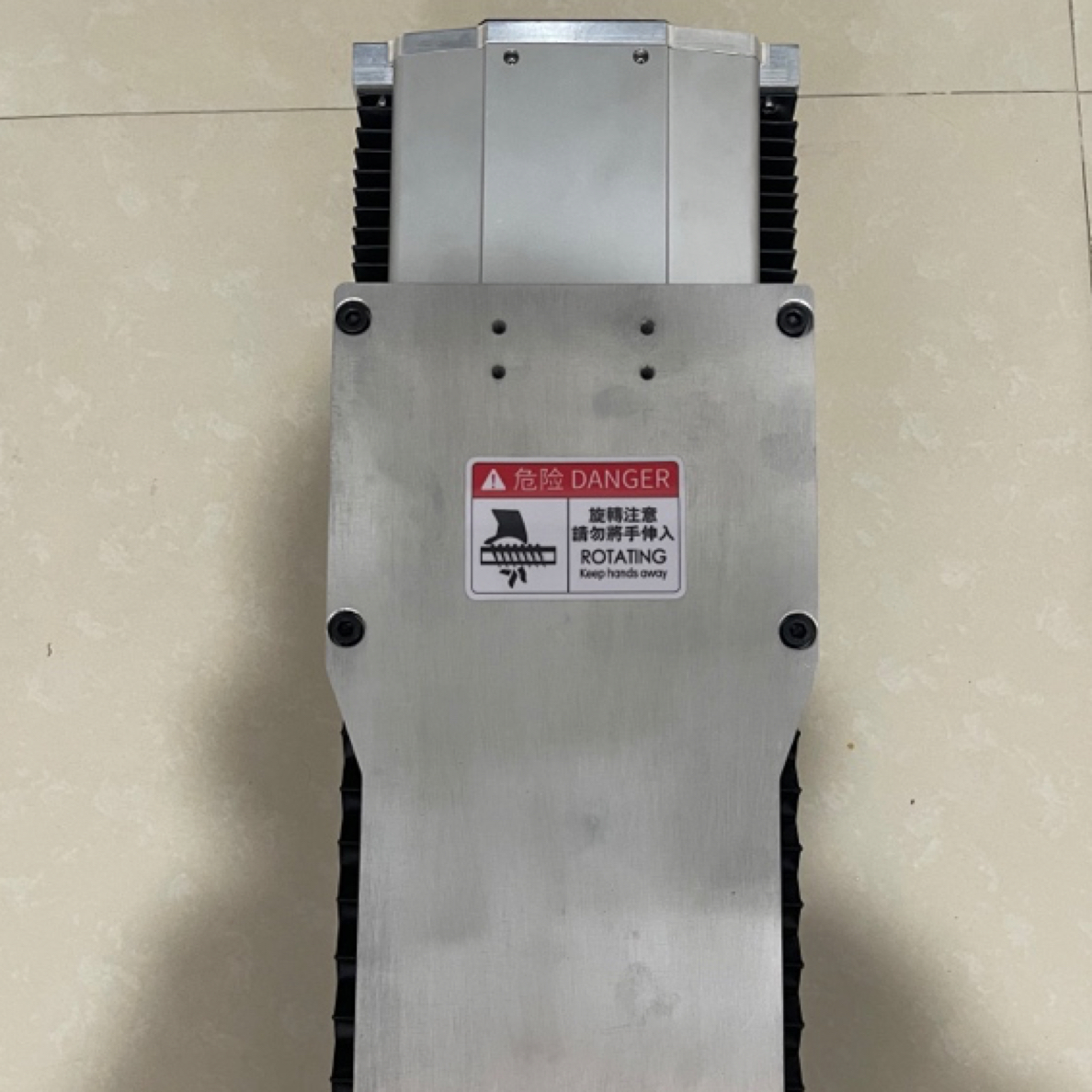 重型激光切割机升降体行程200mm。数控激光切割机，激光升降体