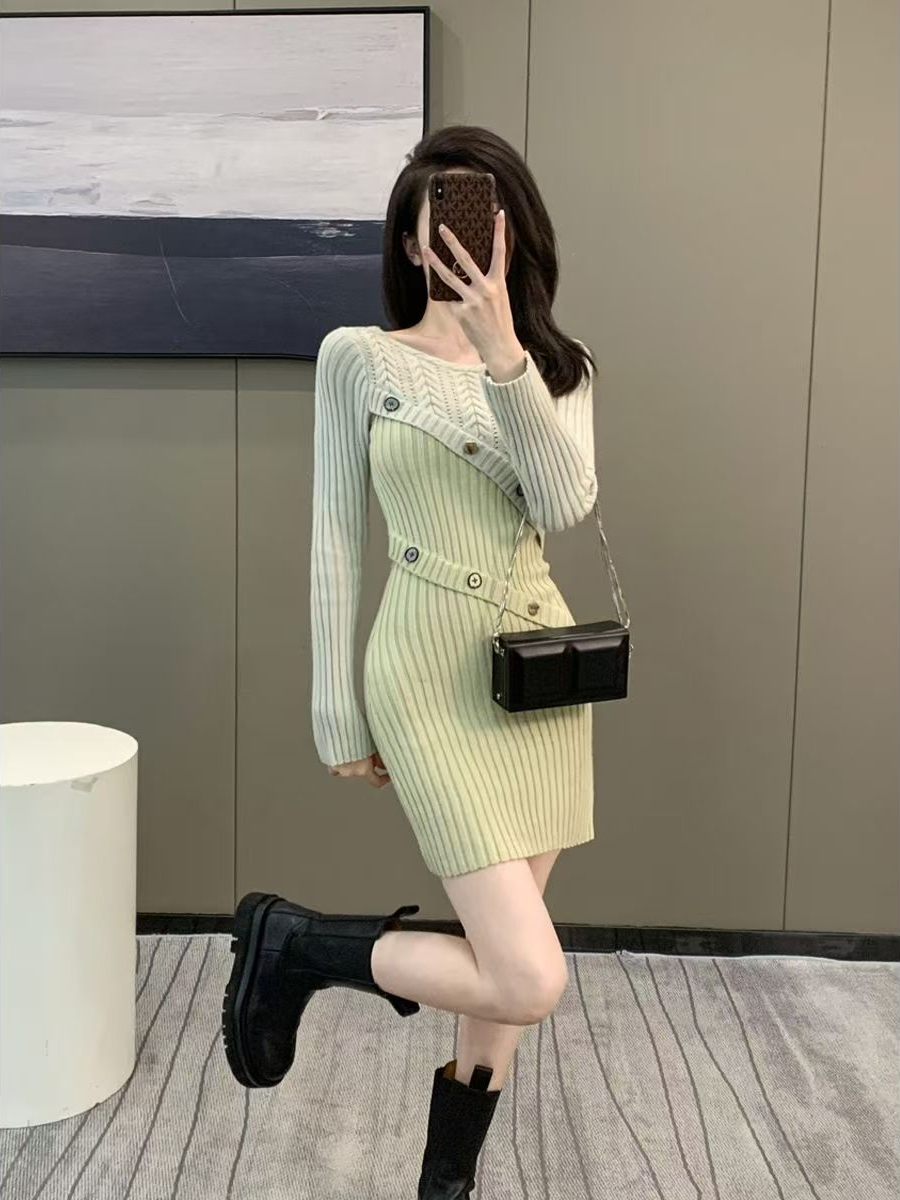 4月逗逗001到200 V  默认微瑕长NO退NO换袖连衣裙