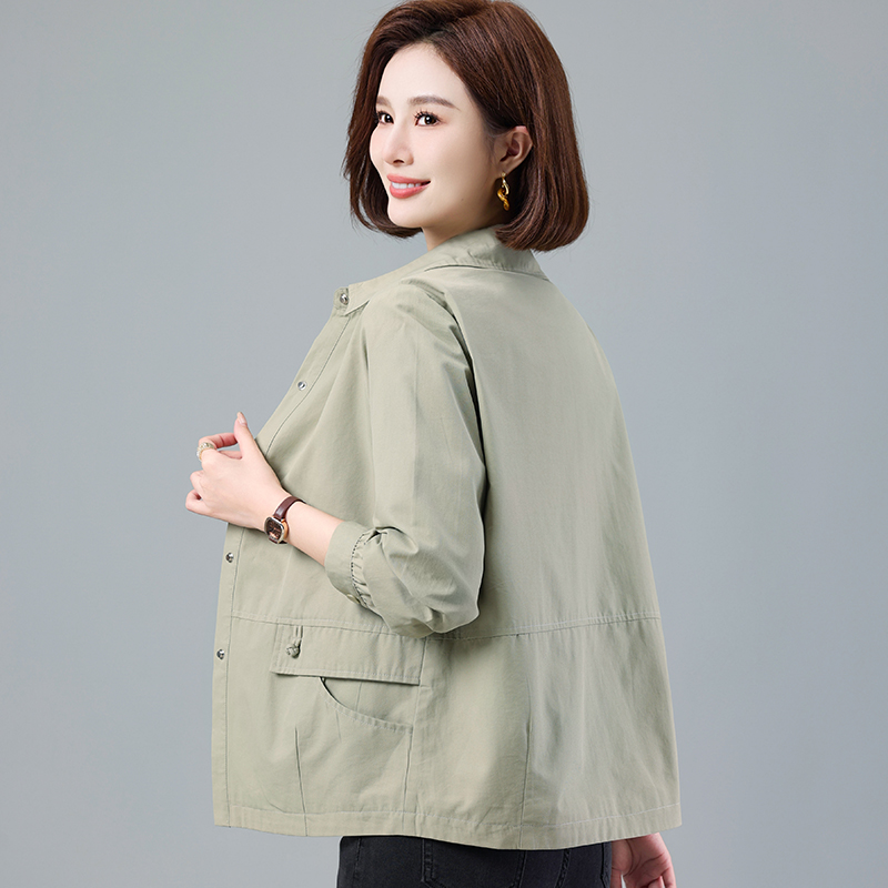中老年妈妈短外套休闲百搭春秋大码春季女外套时尚中年女士薄款