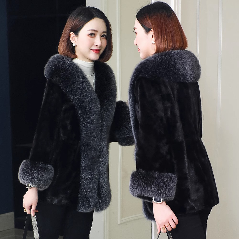 2025年新款水貂毛大衣女冬爆款狐狸毛领高档时尚加厚保暖气质外套