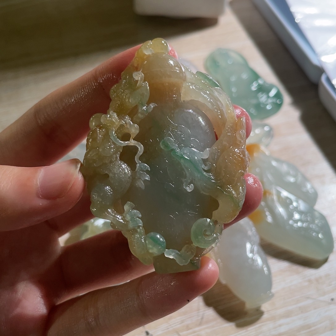 定制翡翠未镶嵌毛货