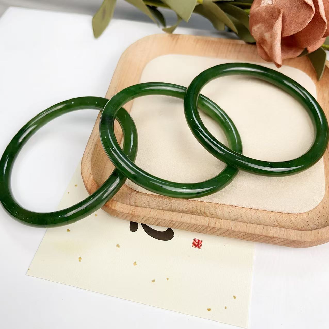 AA和田玉碧玉美人条叮当镯拍一发一 多样性发货