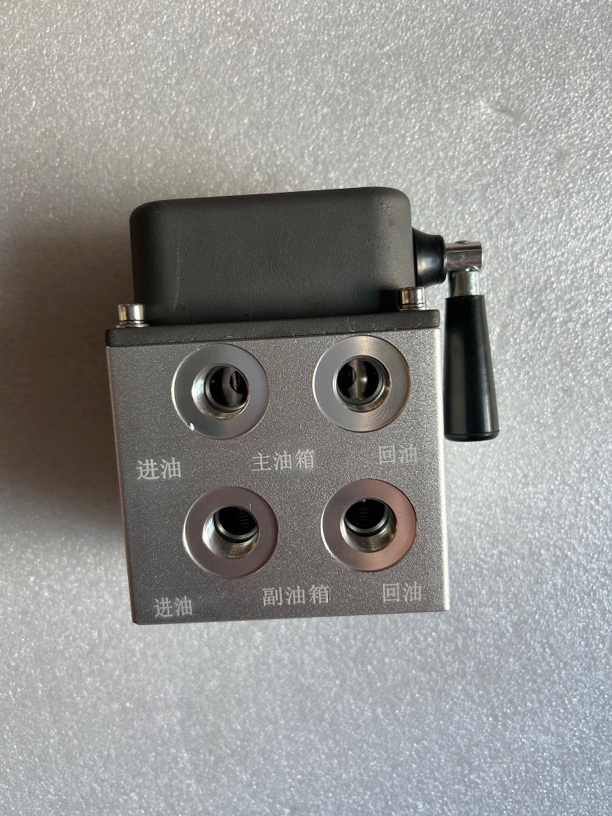 东风天龙旗舰KX天龙KL天龙启航版副油箱手动转换开关