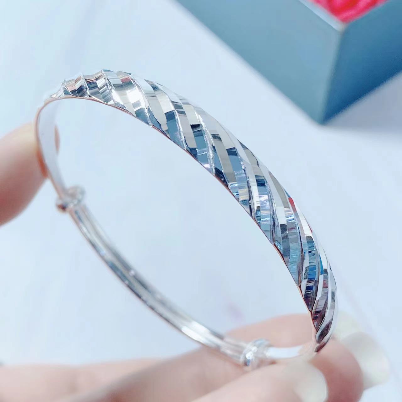 足银手镯 999纯银实心推拉简约车花手镯闺蜜礼物百搭年轻款镯子