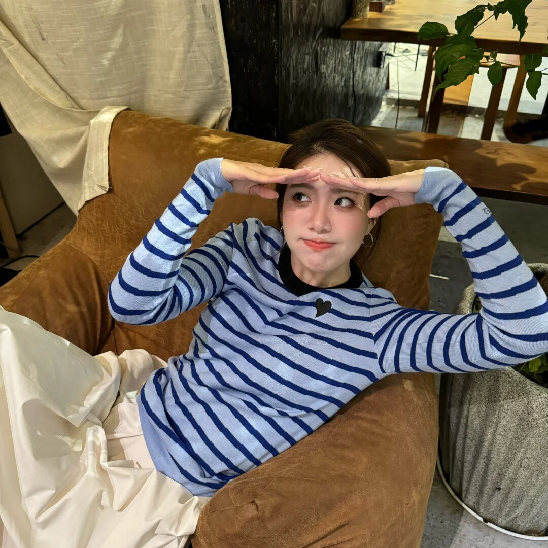 秋冬新款小衫别致设计感上衣女小众撞色条纹t恤针织衫修身显瘦