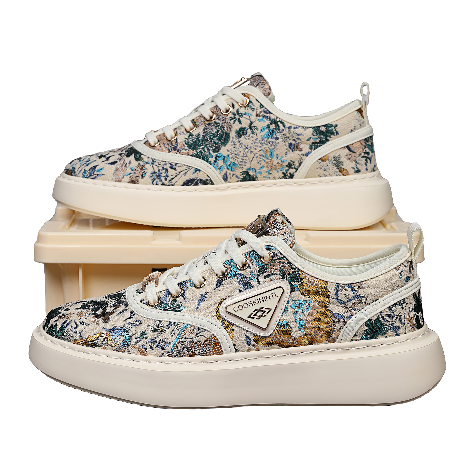 【国潮刺绣】新款时尚休闲百搭舒适轻便增高耐磨提花刺绣布面板鞋