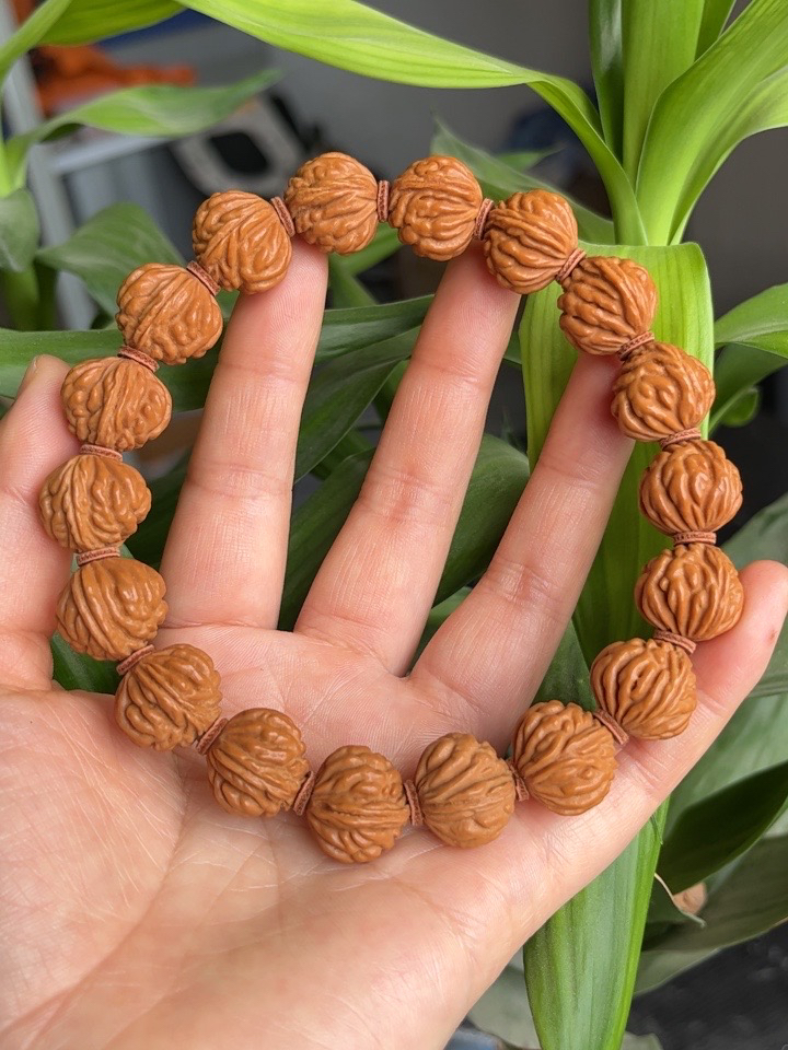 【168】秦岭野生龙纹桃核手持，手串，脖挂