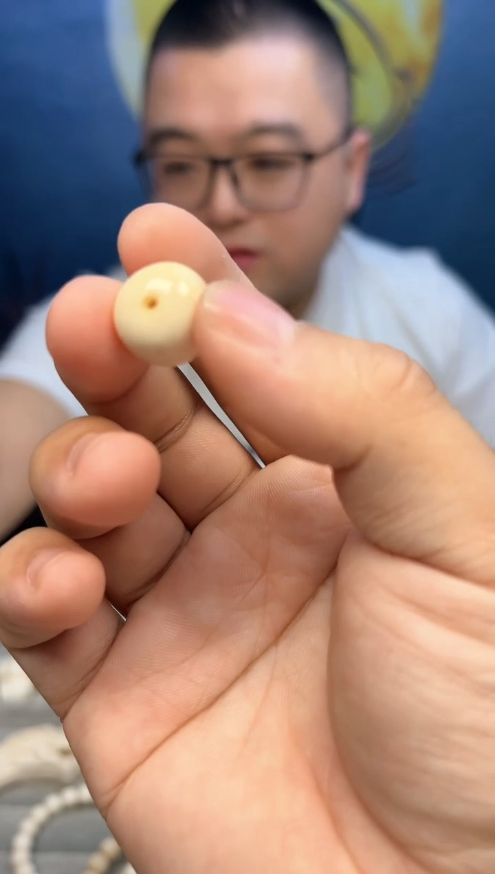 【闪购商品】猛犸牙核雕1