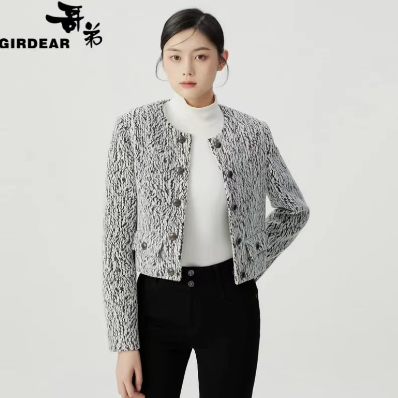 GIRDEAR/哥弟哥弟百搭复古简约短款小香风外套1400680