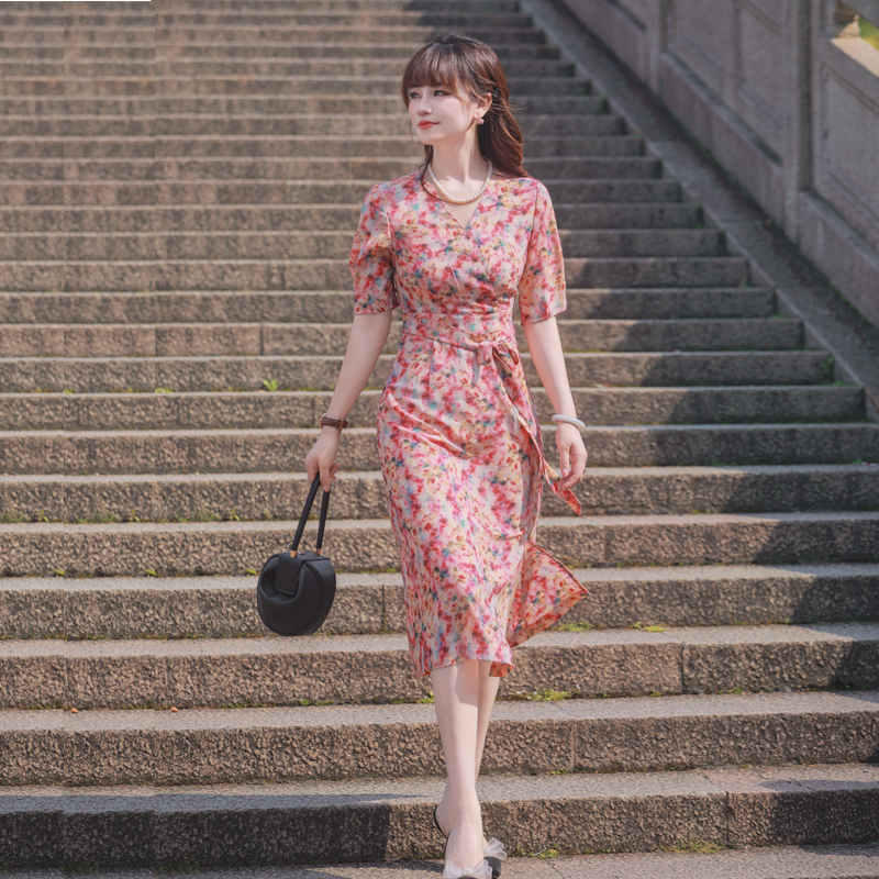 玫瑰女人）法式高端修身显瘦收腰v领国风连衣裙真丝包边中长款碎花