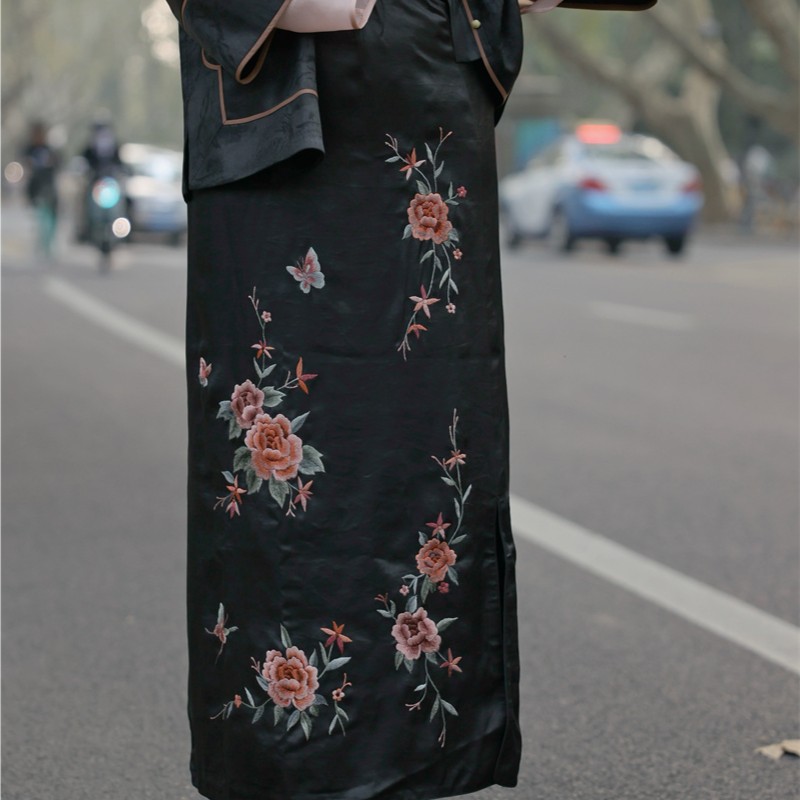 【醉思凡】景罗国风黑色手绣绣花高腰宽松百搭侧开叉中国风半裙