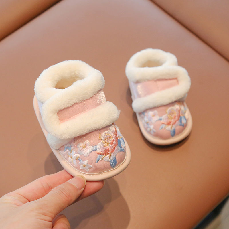 冬季新款婴儿棉鞋国风周岁鞋女宝宝公主鞋加绒保暖古风绣花鞋