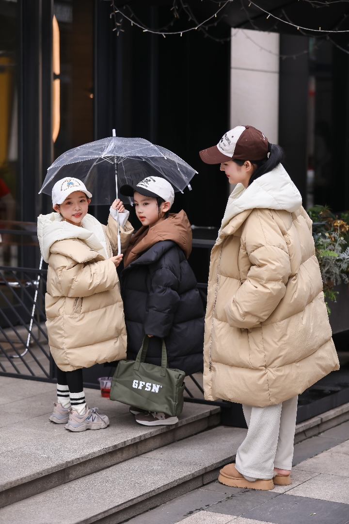 亲子款2023连帽羽绒服女童童装外套保暖中大童加厚宽松时尚冬季