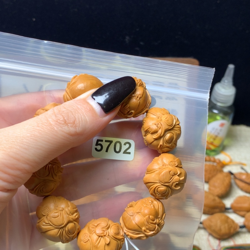 【闪购商品】橄榄核手串江*哥5702