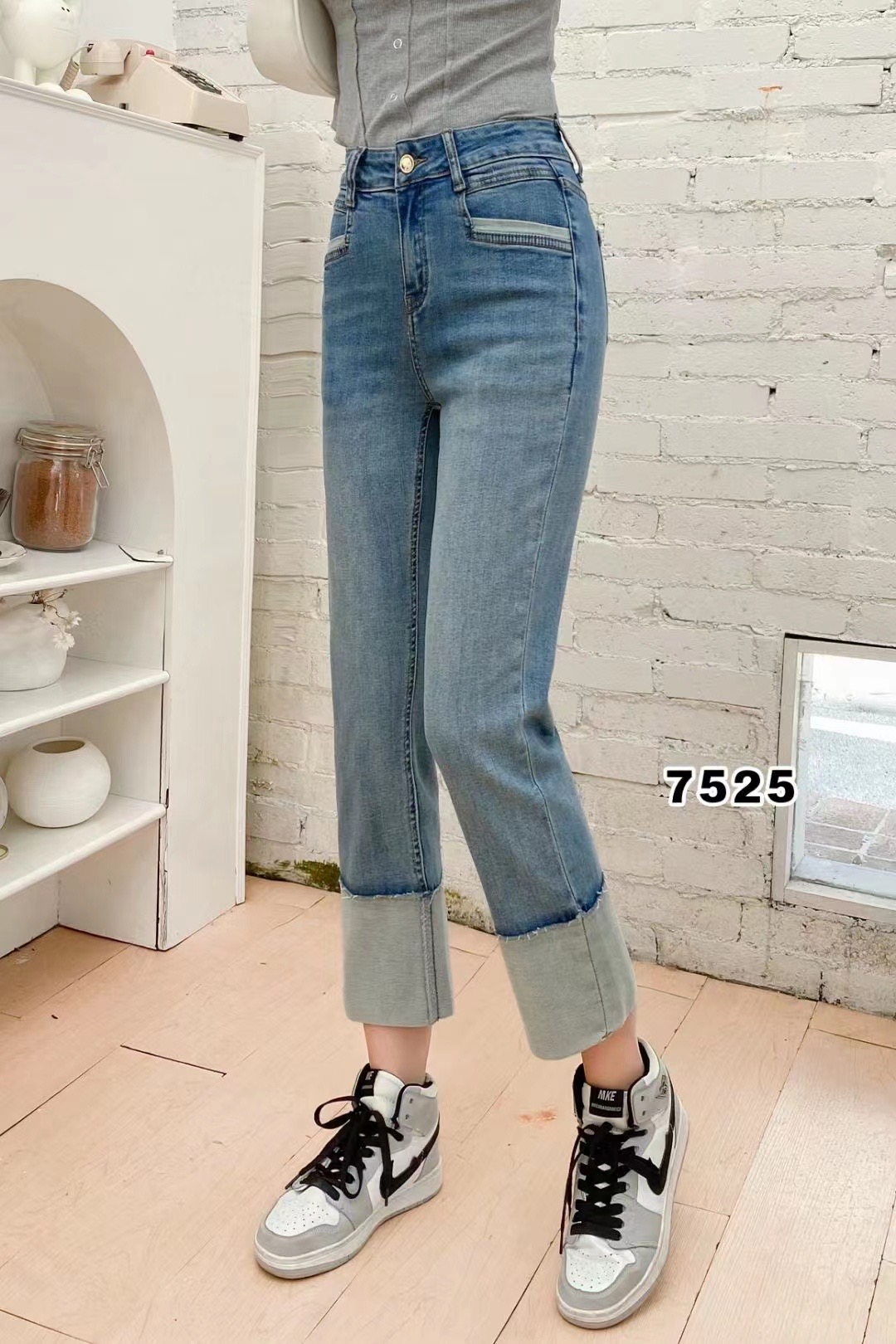 春季新款牛仔翻边烟管裤