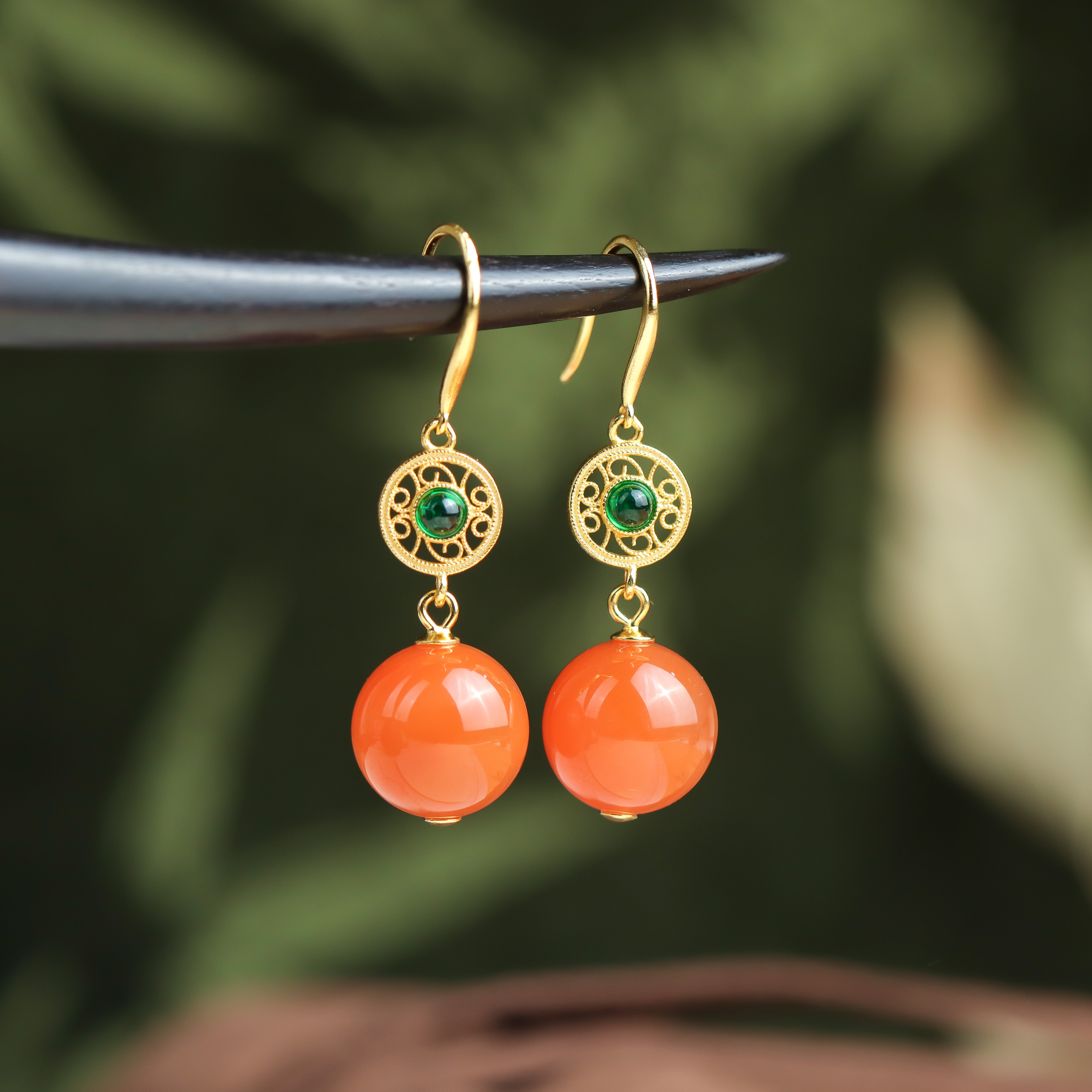 S925银镀金镶嵌南红玛瑙圆珠镂空花纹国潮国风女款耳坠耳饰