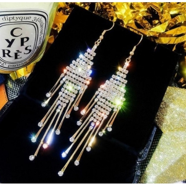 新款时尚轻奢锆石闪闪几何流苏长款服饰006