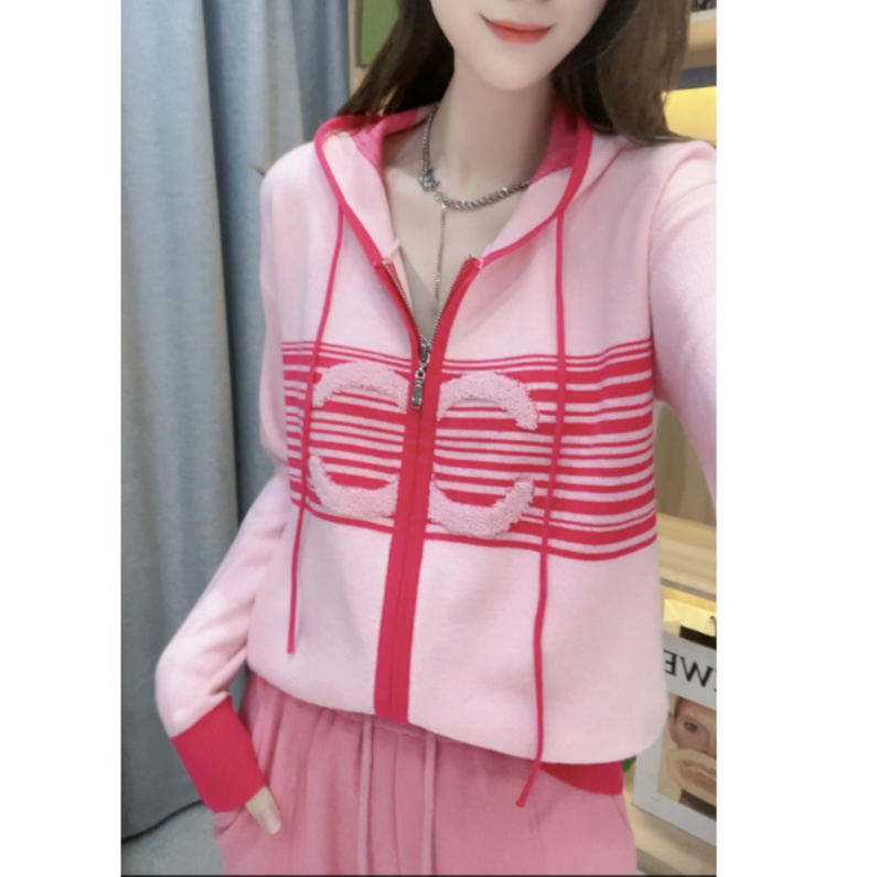 JL【条纹双C】早春新款拉链连帽针织开衫- Y