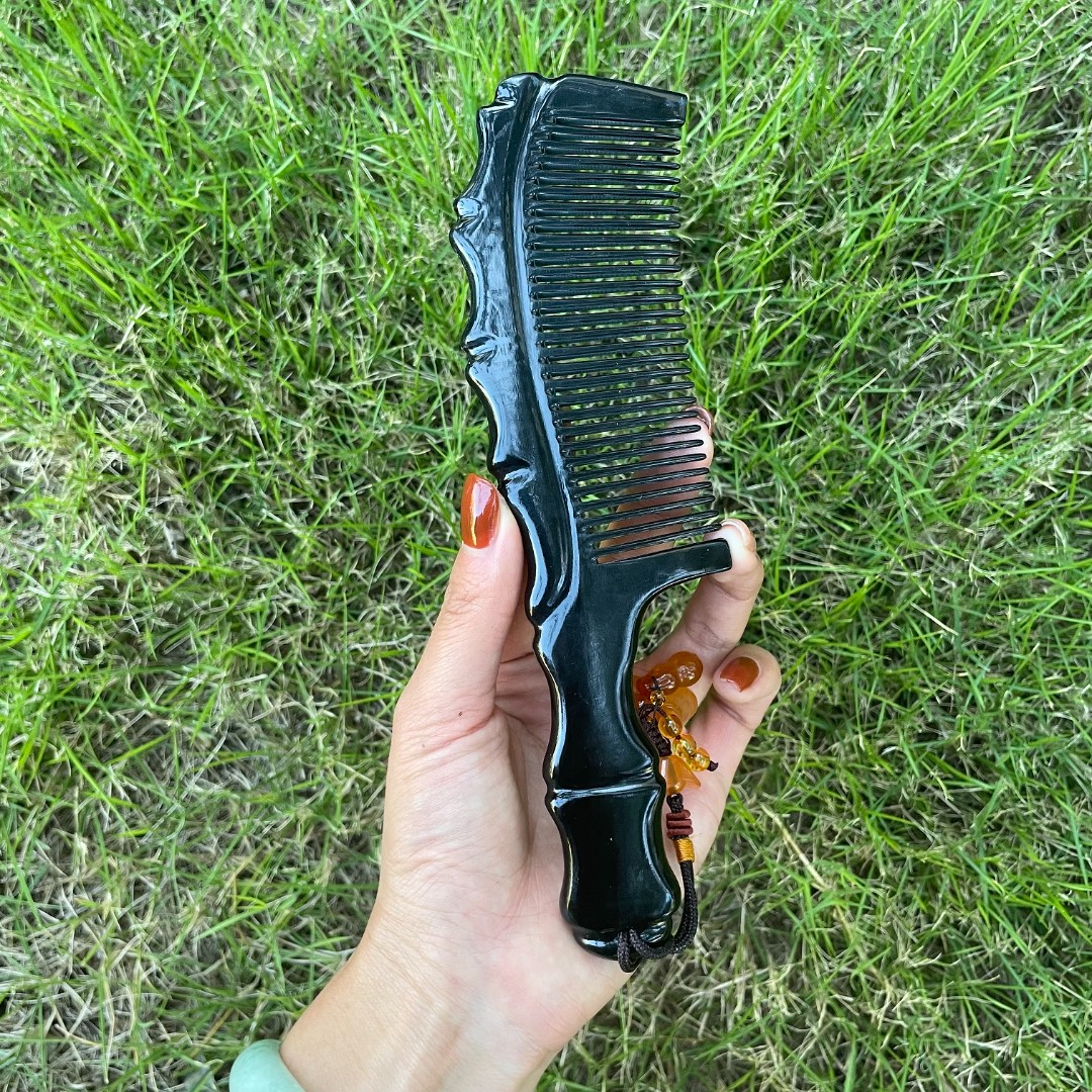 苒昱  精品黑水牛角竹节款牛角梳 21公分左右