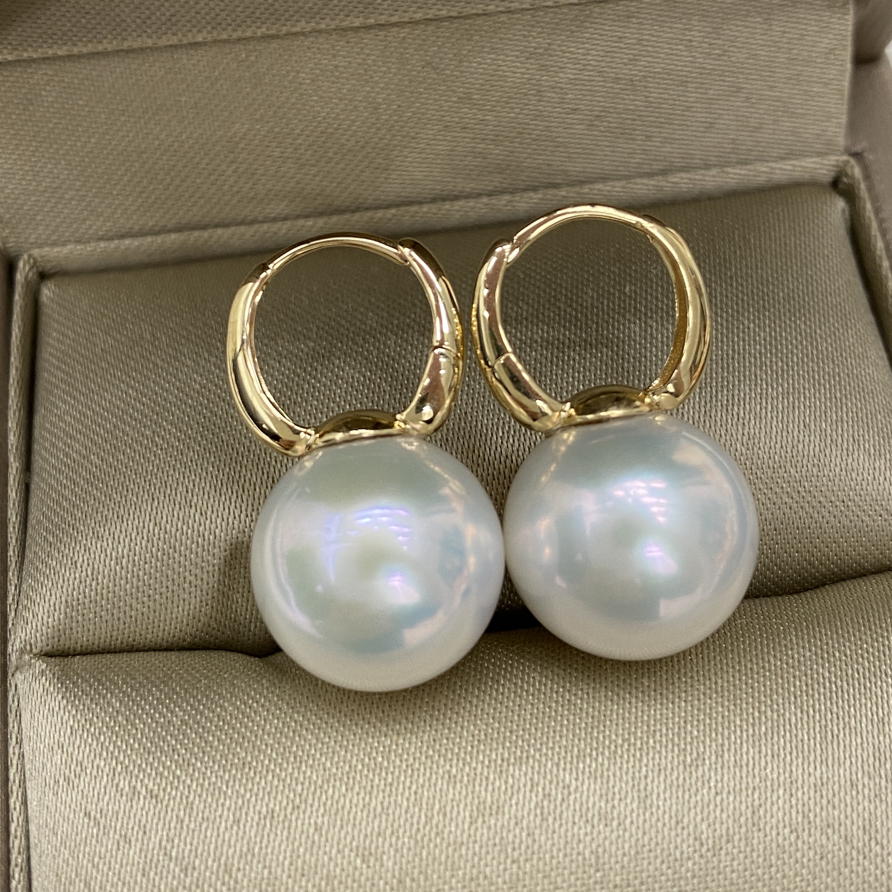 金世恋推荐 马凡舒同款耳扣通体18k金镶嵌知性优雅通勤百搭特选6A